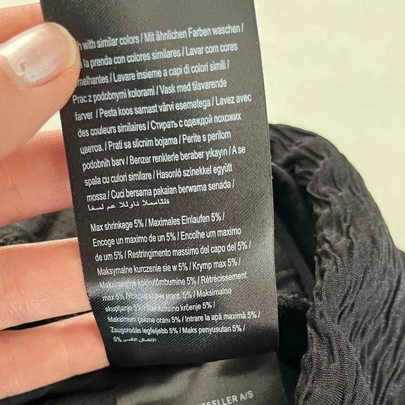 Vero Moda/ Black  textured midi skirt/ Size US L - Picture 7 of 11